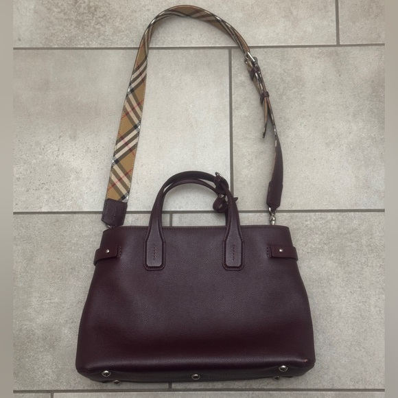 Burberry House Check Derby Leather Medium Banner Tote - Picture 4 of 8